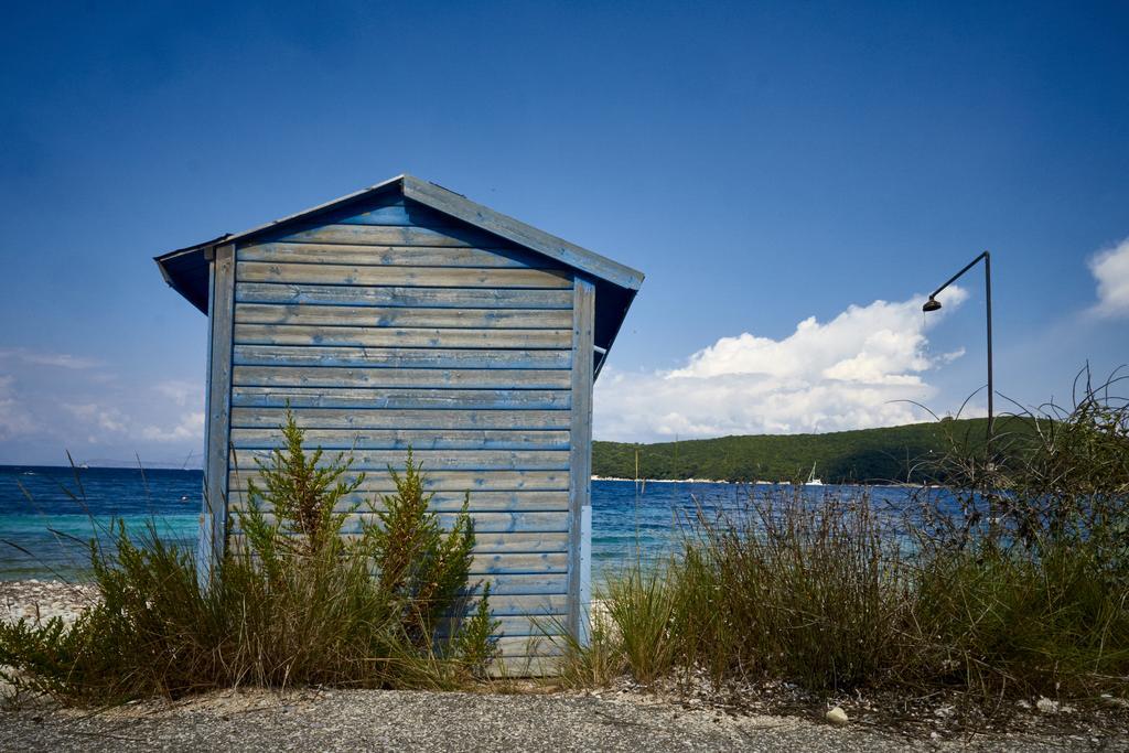 Krouzeri Beach Apartments Nisaki  Exterior photo
